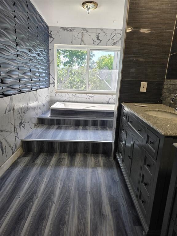 Building Photo - 1833 NW 12th Ave