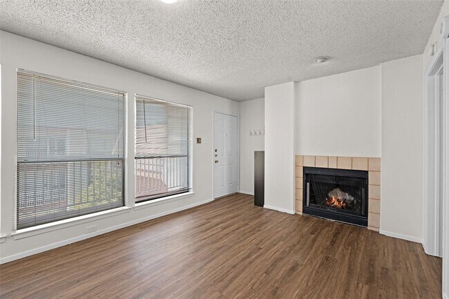 Building Photo - 3115 Helms St