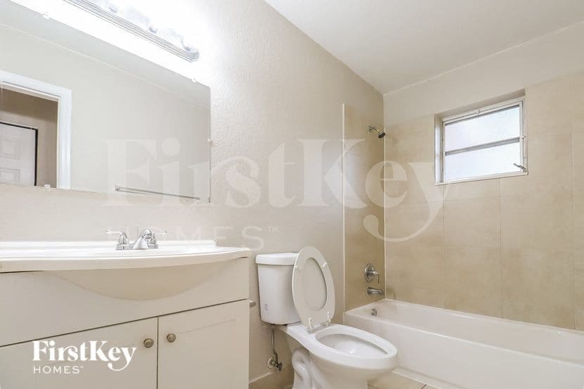 Building Photo - 4180 NW 34th Way