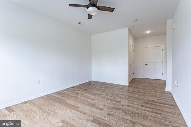 Building Photo - 3700 Havertill Ln