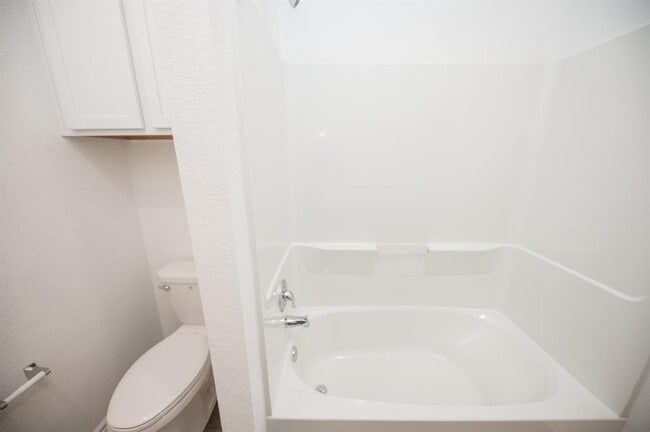 Building Photo - 7322 Bartoncliff