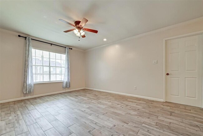 Building Photo - 2250 Bering Dr