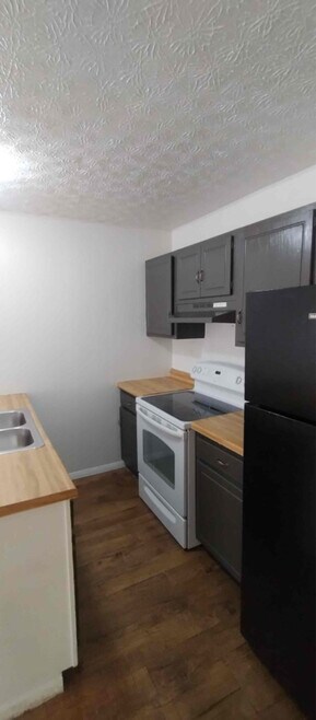 Building Photo - 712 Old Roane St