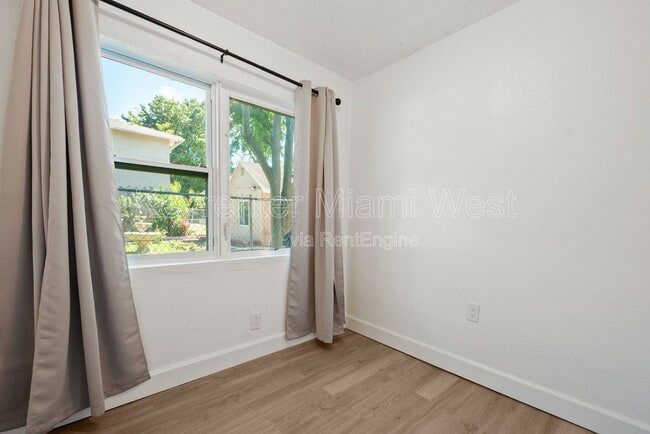 Building Photo - 7772 NW 9th Ave