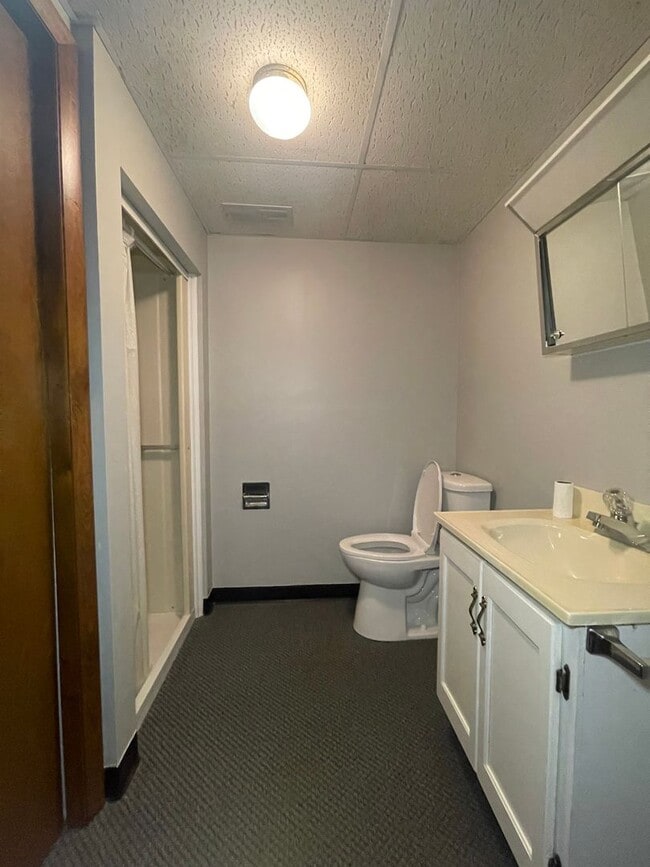 Building Photo - Two Bedroom 55+ Condo in Kalamazoo