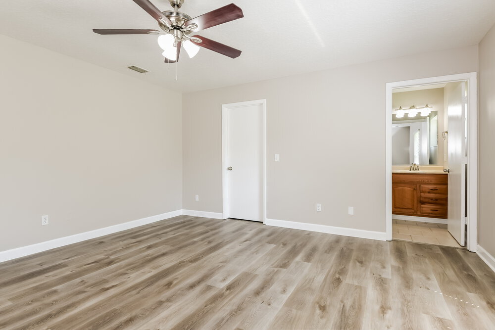Building Photo - 10416 Calle De Flores Dr