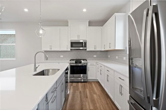 Building Photo - 2320 Whistler Wy NE