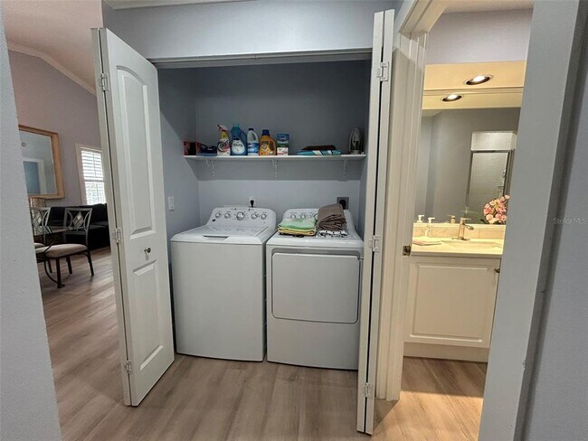 Building Photo - 3702 54th Dr W