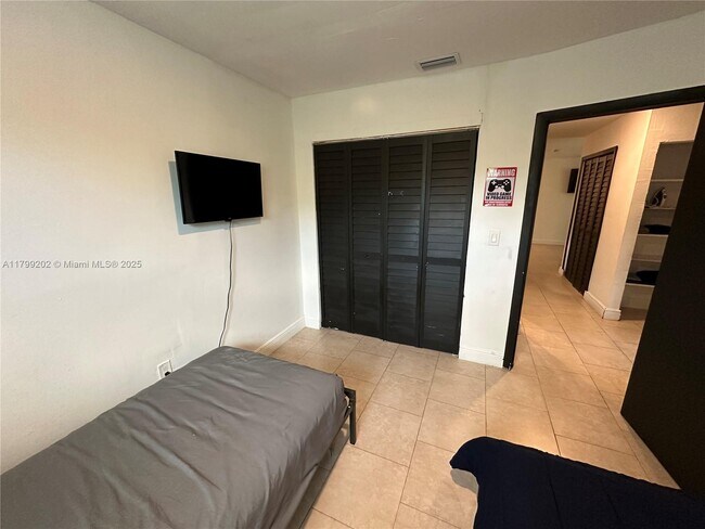 Building Photo - 20600 SW 118th Pl