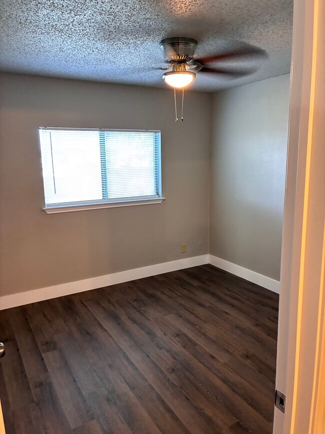 Building Photo - 7503 Longing Trail