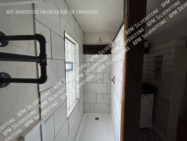 Building Photo - 52 W Bernhard-