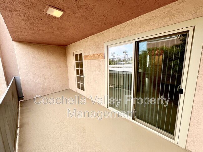 Building Photo - 400 N Sunrise Way