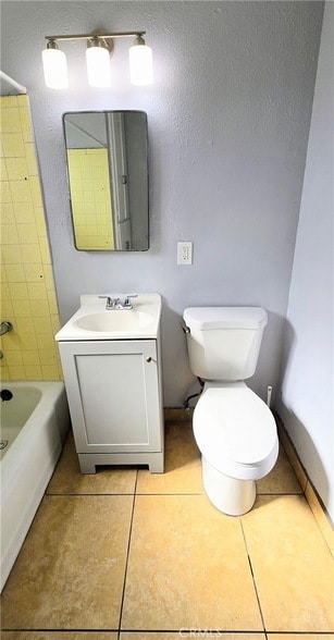 Building Photo - 1342 E 77th Pl