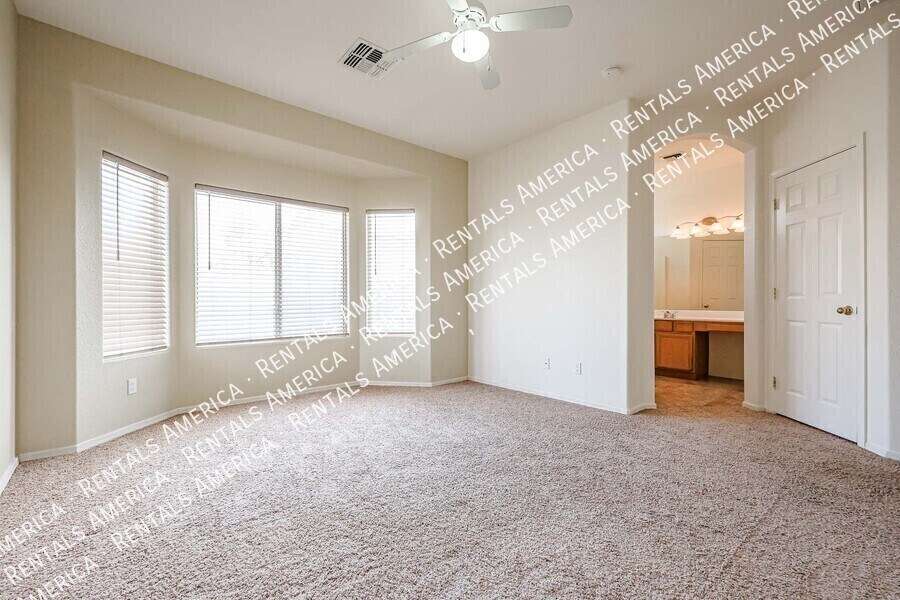 Building Photo - 3752 E Woodside Way