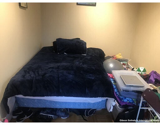 Building Photo - 105 W 4th St