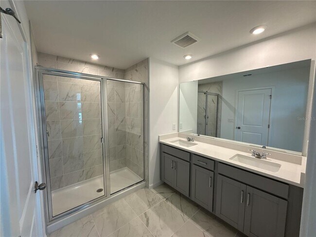 Building Photo - 1315 Tarflower Dr