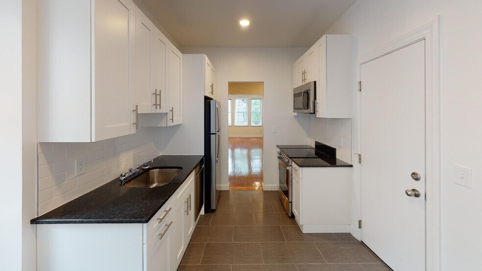 Building Photo - 132 Sutherland Rd