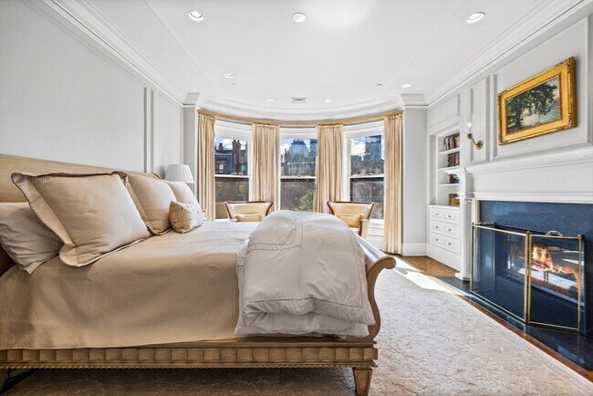 Building Photo - 348 Beacon St