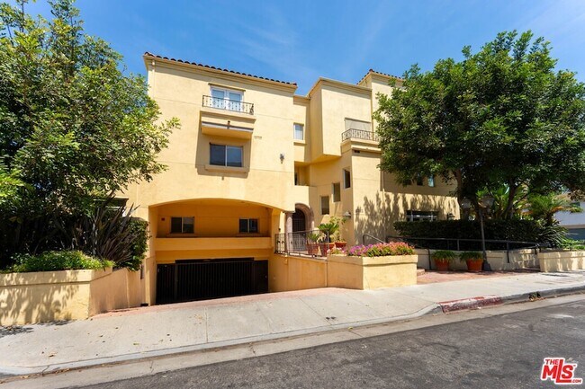 Building Photo - 2311 Schader Dr