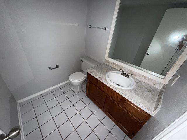 Building Photo - 728 Bluebonnet Dr