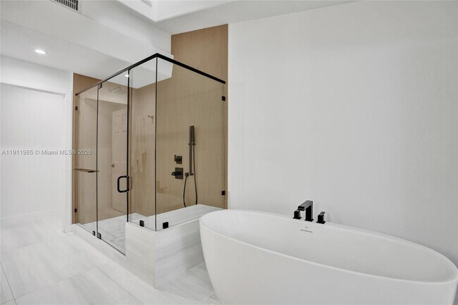 Building Photo - 1020 Bayberry Point Dr