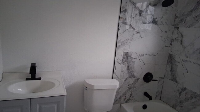Building Photo - BEAUTIFUL HOME IN BEAUMONT. MOVE IN READY!.