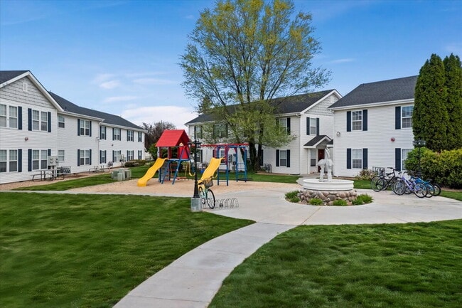 Building Photo - 112 Davis Ave