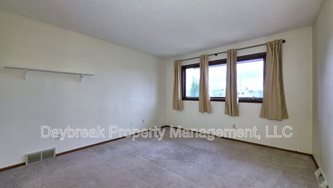 Building Photo - 2229 4th Ave S