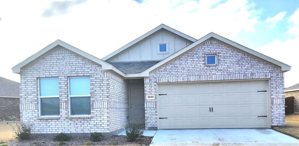 Primary Photo - 3640 Longbranch Dr