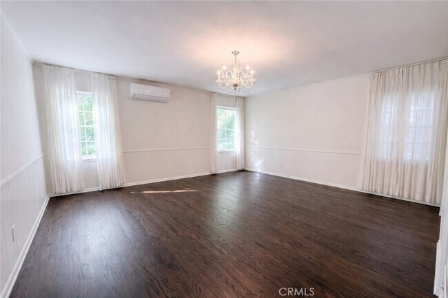 Building Photo - 18 Woodland Ln