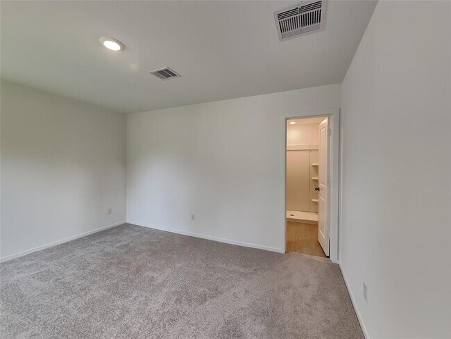Building Photo - 21071 Santopadre St