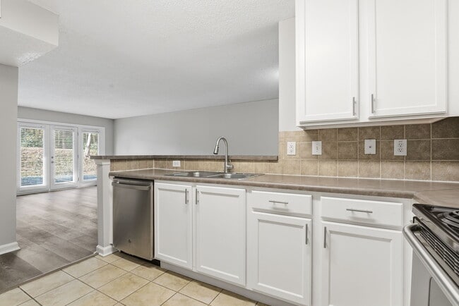 Building Photo - 3650 Ashford Dunwoody Rd