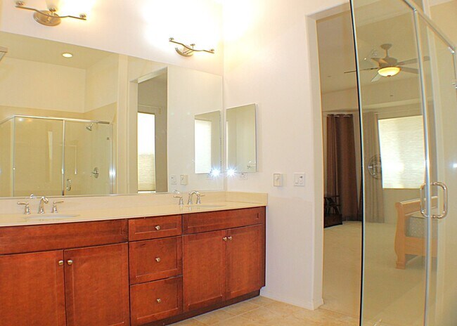 Building Photo - Welcome to Resort-Style Living at Four Sea...