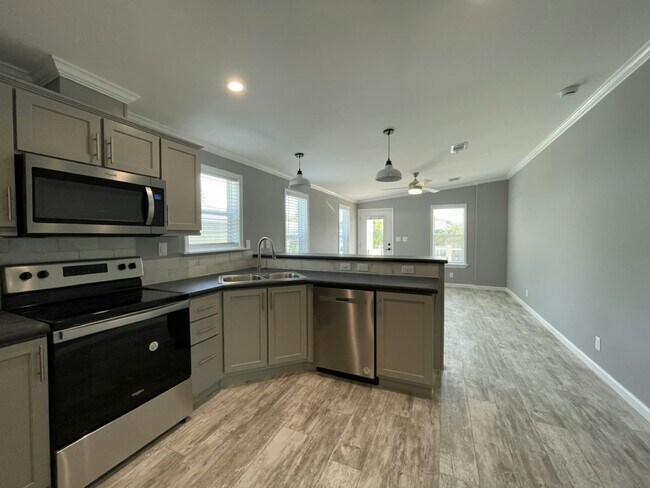 Building Photo - 5558 Whistling Tree Ln