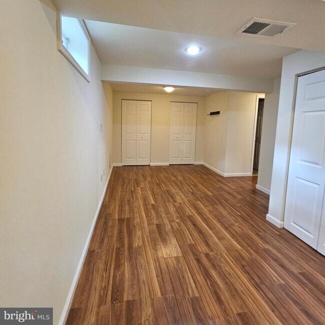 Building Photo - 2509 Foxcroft Way