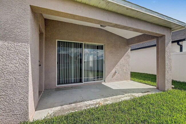 Building Photo - 30936 Baclan Dr