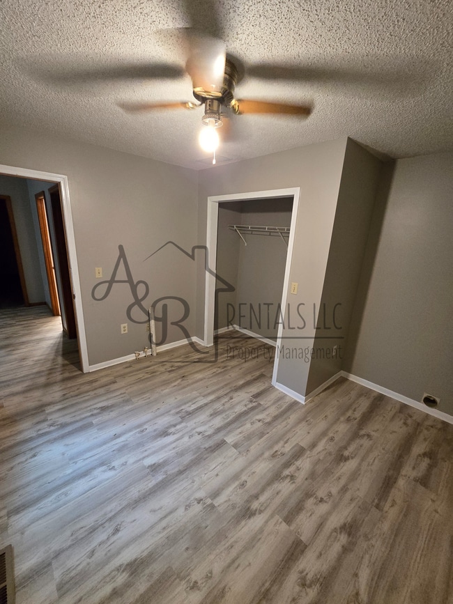 Building Photo - 215 W Forest St