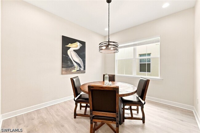 Building Photo - 7239 Saona CT