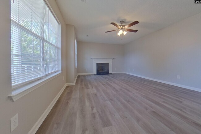 Building Photo - 13 Walnut Grove Way