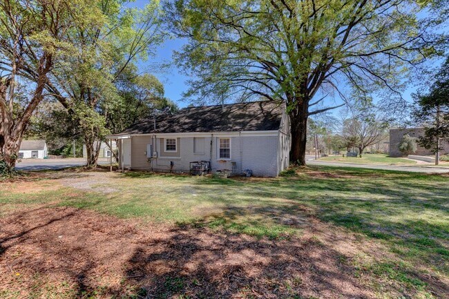 Building Photo - 2600 Revolution Pk Dr