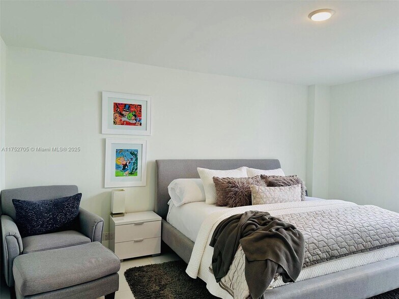 Building Photo - 19101 NE 36th Ct