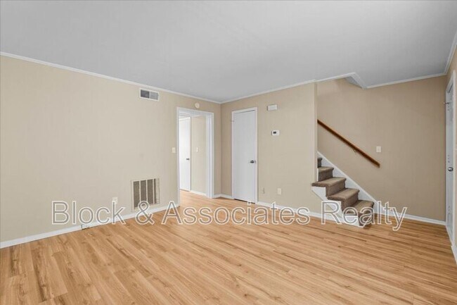 Building Photo - 1628 Spring Garden St