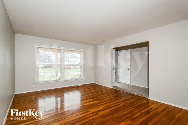 Building Photo - 2718 Westminster Dr