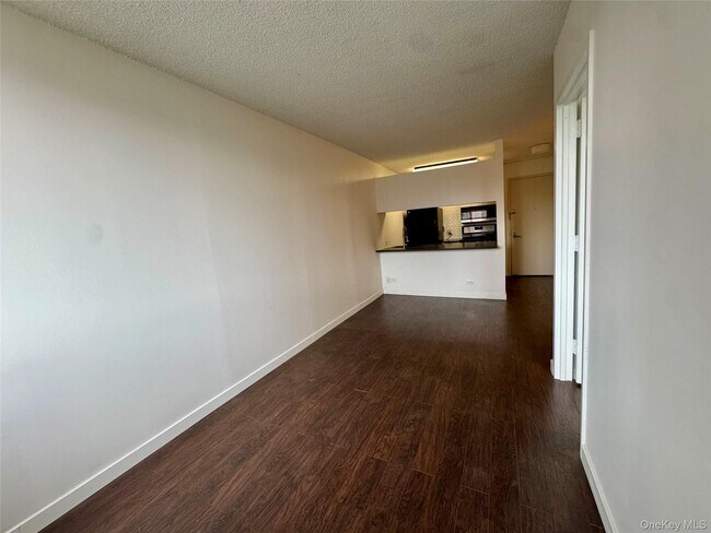 Building Photo - 62-54 97th Pl