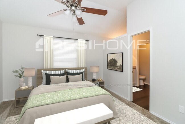 Building Photo - 4404 Lakeview Dr