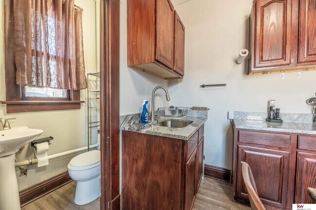 Building Photo - 3736 Decatur St