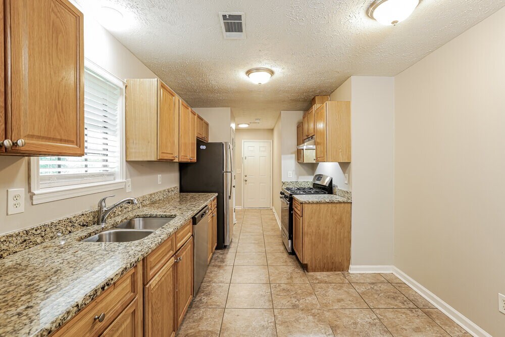 Building Photo - 4114 Red Laurel Way SW