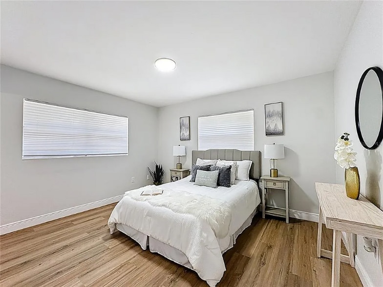 Building Photo - 2029 Golf Vista Ct