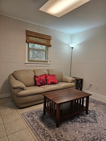 Building Photo - 3212 Fairforest Pl