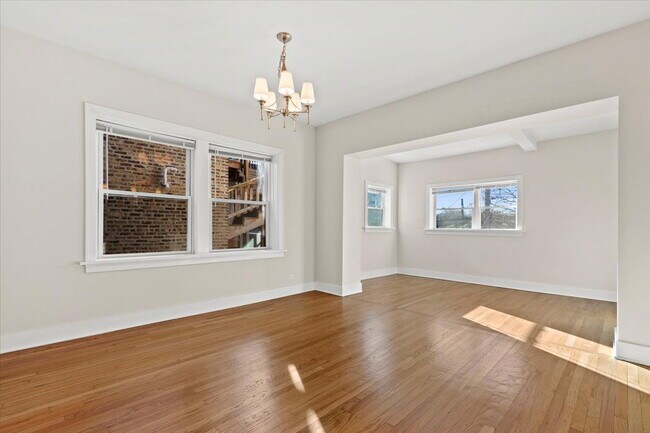 Building Photo - 4912 N Washtenaw Ave